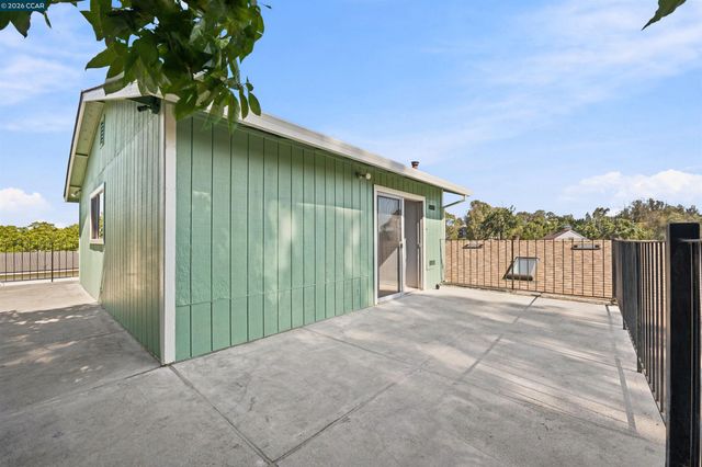306 Winchester St, Vallejo, CA 94590