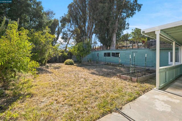 306 Winchester St, Vallejo, CA 94590