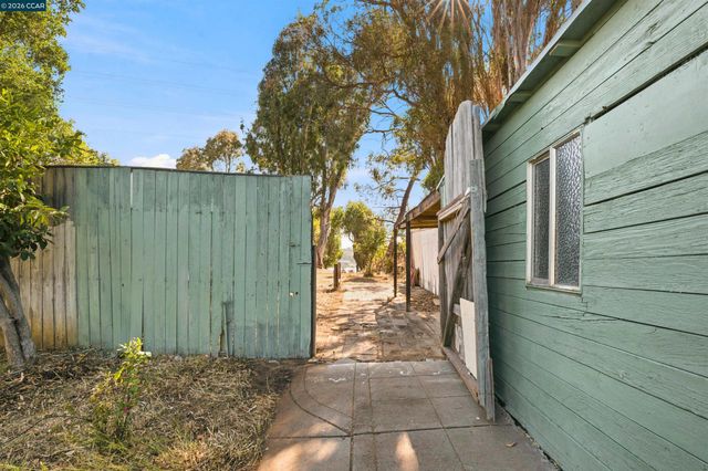 306 Winchester St, Vallejo, CA 94590