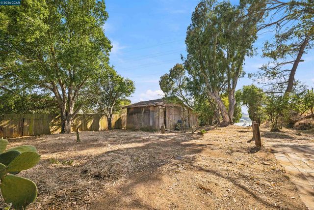 306 Winchester St, Vallejo, CA 94590