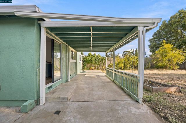 306 Winchester St, Vallejo, CA 94590