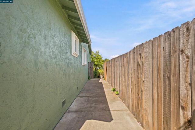 306 Winchester St, Vallejo, CA 94590