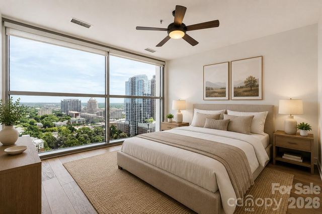 333 W Trade Street W 2002, Charlotte, NC 28202
