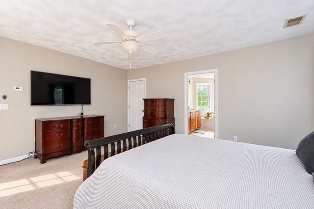 14 West Ledge Rd, Clinton, MA 01510