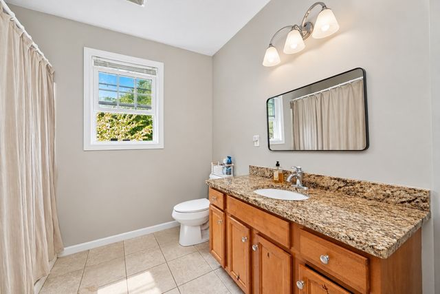 14 West Ledge Rd, Clinton, MA 01510
