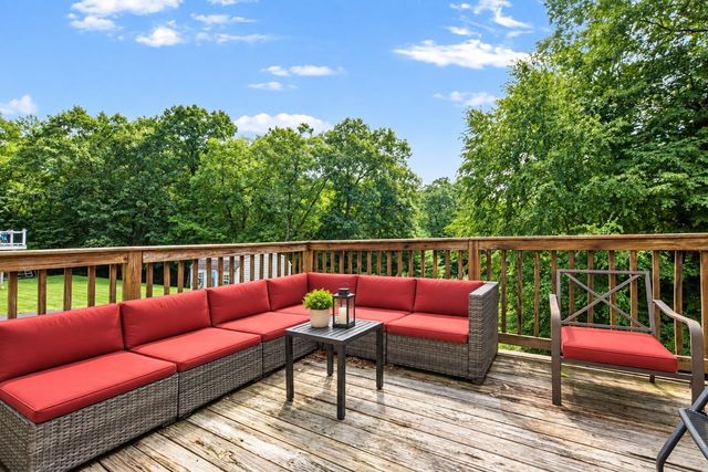 14 West Ledge Rd, Clinton, MA 01510