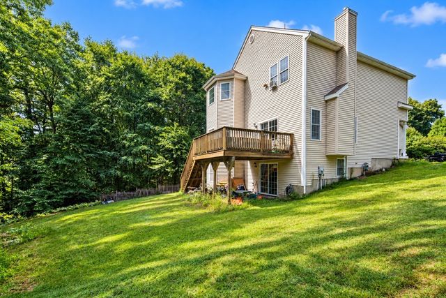14 West Ledge Rd, Clinton, MA 01510