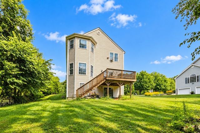 14 West Ledge Rd, Clinton, MA 01510