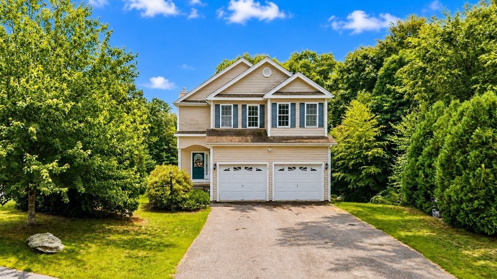 14 West Ledge Rd, Clinton, MA 01510