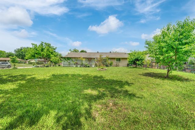 342 Meadowhill Drive, Garland, TX 75043