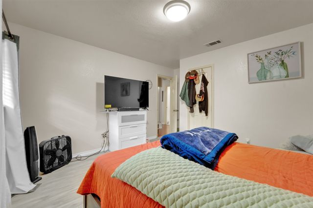 342 Meadowhill Drive, Garland, TX 75043