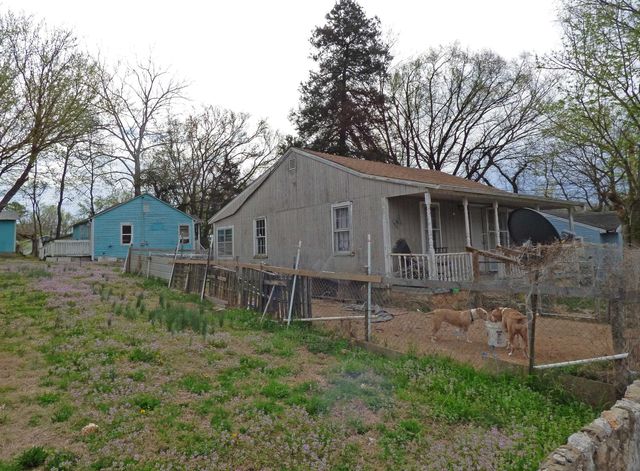 204 N Spring Street, Hardy, AR 72542