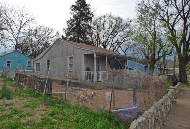 204 N Spring Street, Hardy, AR 72542