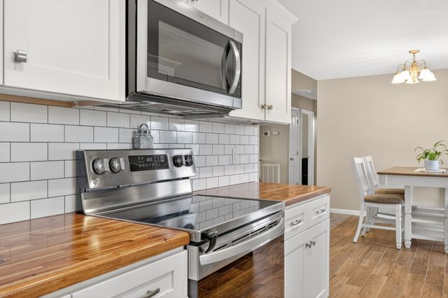 980 White Rd, Portland, TN 37148