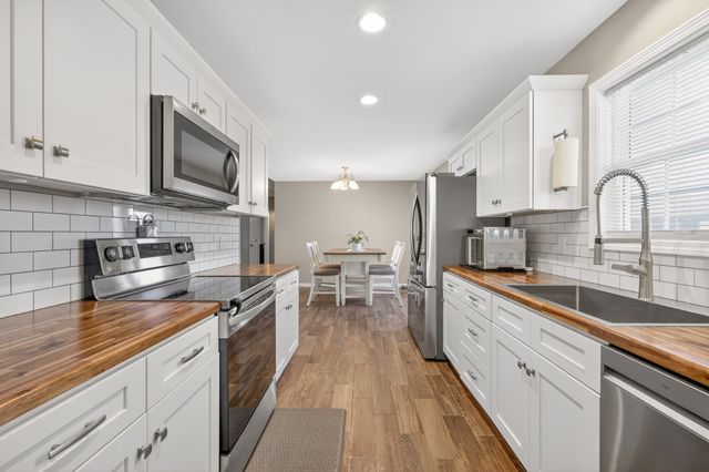 980 White Rd, Portland, TN 37148