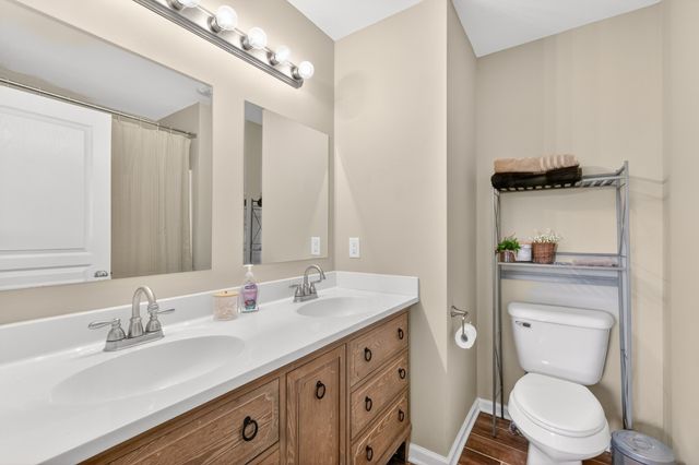 980 White Rd, Portland, TN 37148