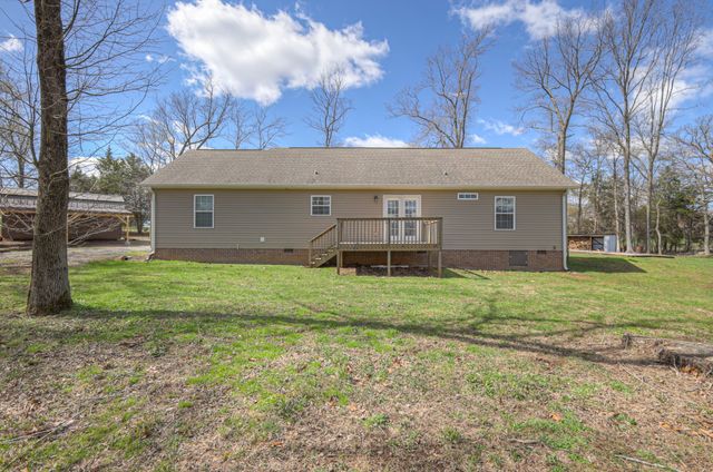 980 White Rd, Portland, TN 37148