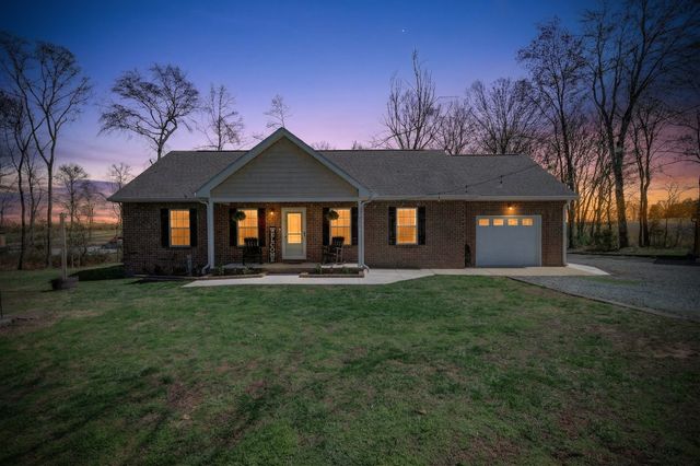 980 White Rd, Portland, TN 37148