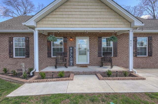 980 White Rd, Portland, TN 37148