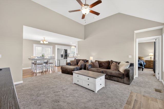 980 White Rd, Portland, TN 37148