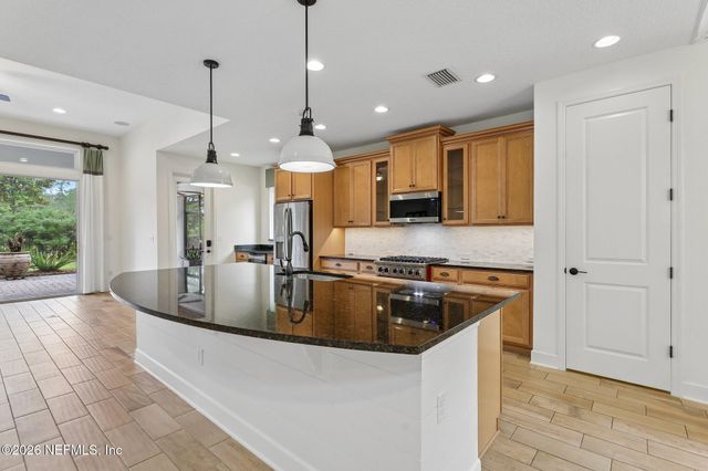 122 PINE MANOR Drive, Jacksonville, FL 32081
