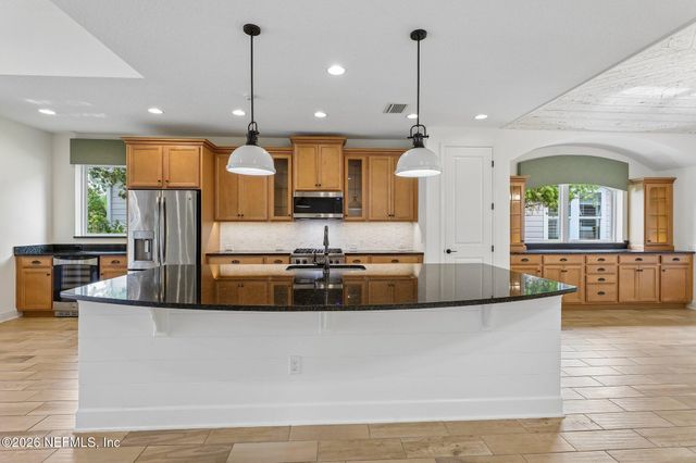 122 PINE MANOR Drive, Jacksonville, FL 32081