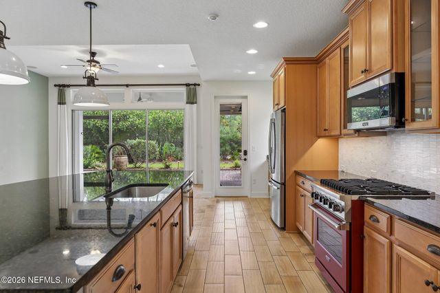 122 PINE MANOR Drive, Jacksonville, FL 32081