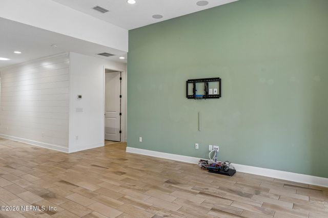 122 PINE MANOR Drive, Jacksonville, FL 32081