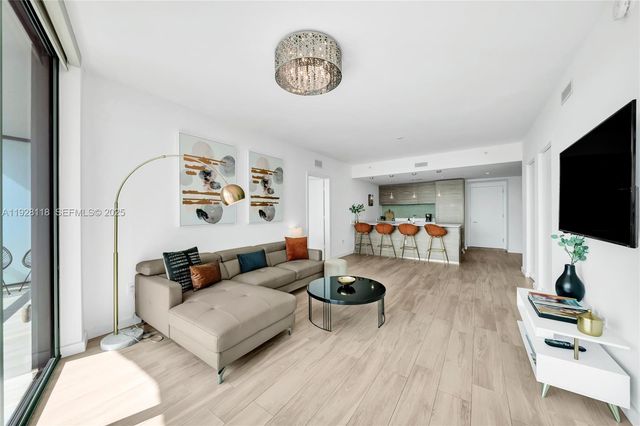 1300 S Miami Ave 4402, Miami, FL 33130