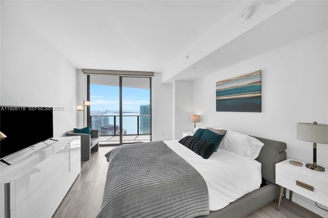 1300 S Miami Ave 4402, Miami, FL 33130