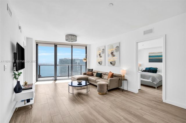 1300 S Miami Ave 4402, Miami, FL 33130