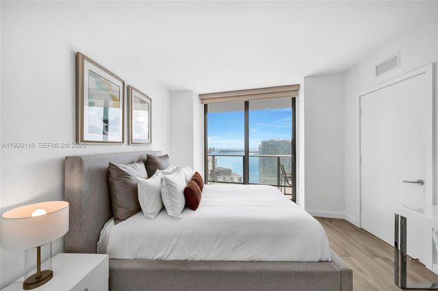 1300 S Miami Ave 4402, Miami, FL 33130