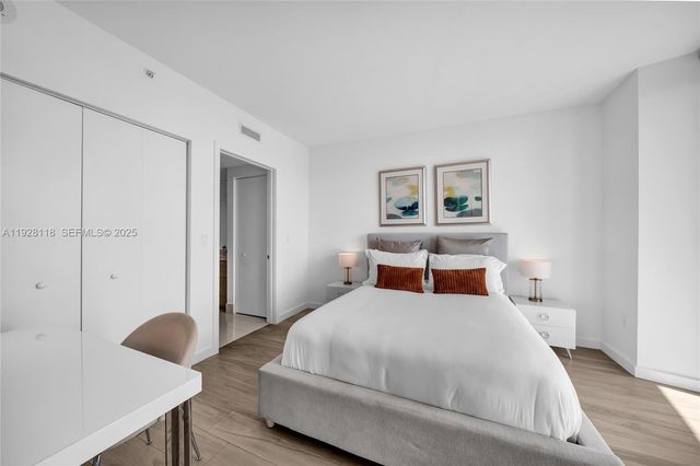 1300 S Miami Ave 4402, Miami, FL 33130