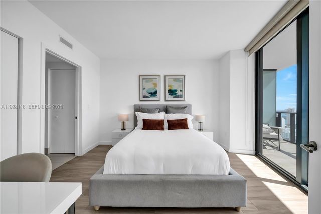 1300 S Miami Ave 4402, Miami, FL 33130