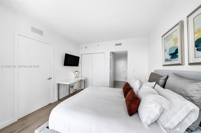 1300 S Miami Ave 4402, Miami, FL 33130