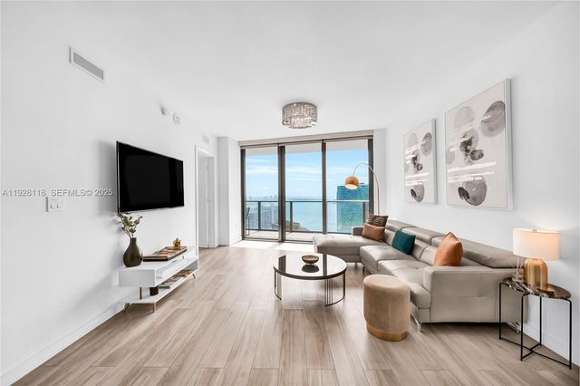 1300 S Miami Ave 4402, Miami, FL 33130