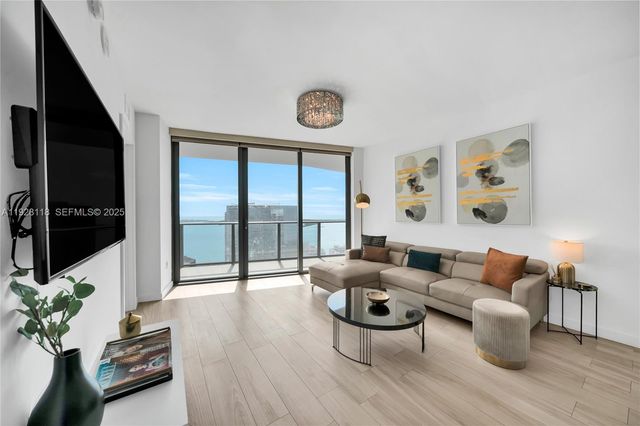 1300 S Miami Ave 4402, Miami, FL 33130