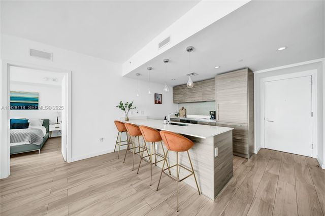 1300 S Miami Ave 4402, Miami, FL 33130