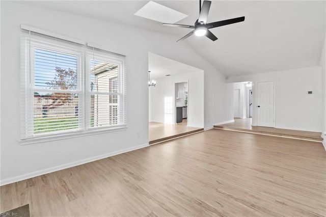 1709 Da Vinci DR, Virginia Beach, VA 23454