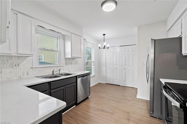 1709 Da Vinci DR, Virginia Beach, VA 23454