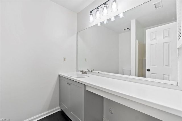 1709 Da Vinci DR, Virginia Beach, VA 23454