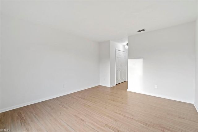 1709 Da Vinci DR, Virginia Beach, VA 23454