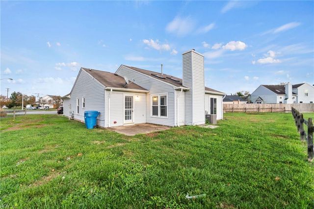 1709 Da Vinci DR, Virginia Beach, VA 23454