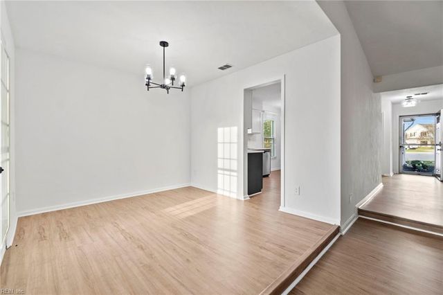 1709 Da Vinci DR, Virginia Beach, VA 23454