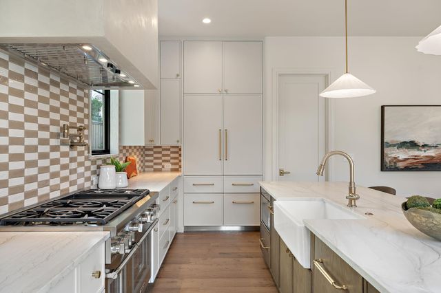 2705 Warren ST, Austin, TX 78703