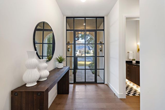 2705 Warren ST, Austin, TX 78703