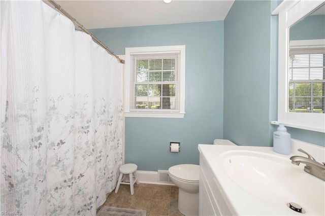 131 Parsonage Drive, Advance, NC 27006