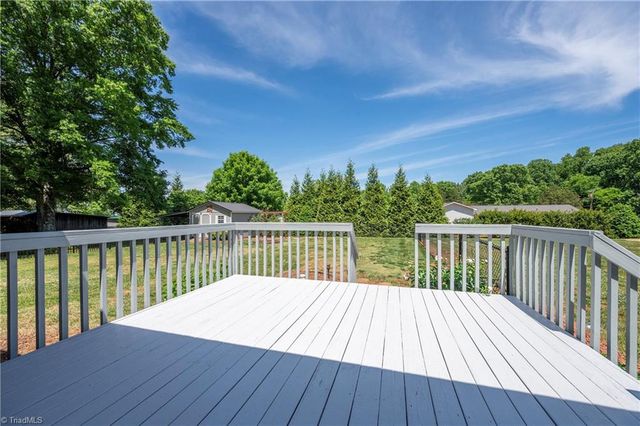 131 Parsonage Drive, Advance, NC 27006