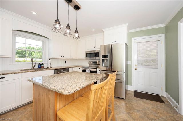 131 Parsonage Drive, Advance, NC 27006