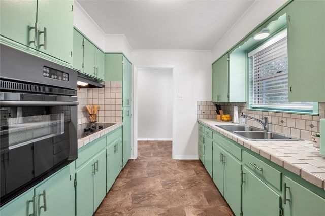 2209 S 51st ST, Temple, TX 76504